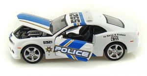 Maisto 1:24 2010 Chevrolet Camaro RS police 31208 - bílá barva - police