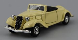 Welly - auto Old Timer  -  Citroën 11B Traction Avant  1939 cabrio - béžová  barva