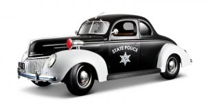 Maisto 1:18  Ford De Luxe  1939 -  policie