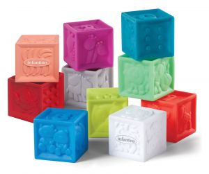 Infantino - měkké texturované barevné kostky 10 ks