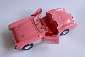 Welly - auto Old Timer - Chevrolet Corvette 1957 cabrio - růžová barva