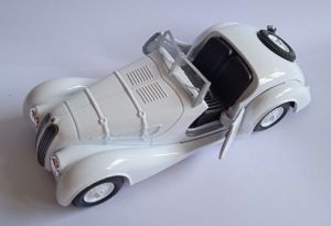 auto Welly - BMW 328 cabrio - bílá barva