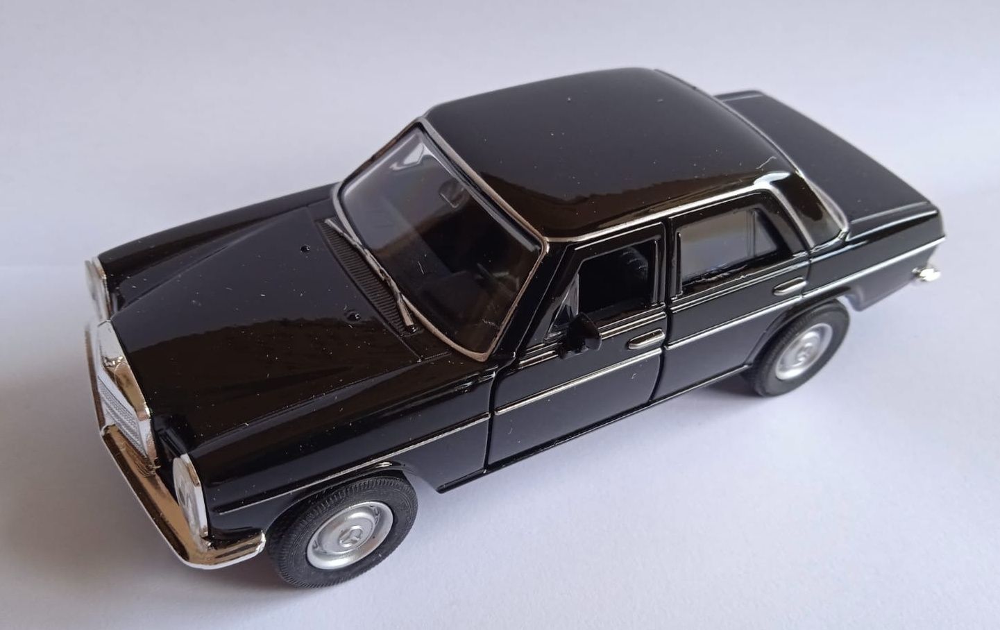 Welly - auto Old Timer - Mercedes Benz 220 - černá barva