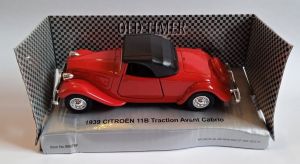 Welly - auto Old Timer - Citroën 11B Traction Avant 1939 - soft top - červená barva