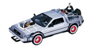 Auto Welly 1:24 DeLorean - Návrat do budoucnosti III  - stříbrná barva