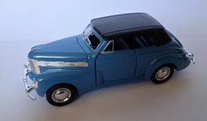 auto Welly -  1938 Opel Kapitän  soft top - modrá  barva