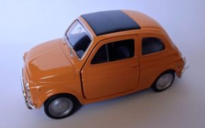 auto Welly -  Fiat Nuova 500  - oranžová  barva