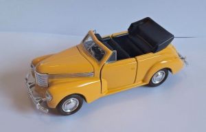 auto Welly -  Opel Kapitän  1938  cabriolet -  žlutá  barva