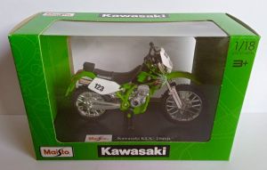 Maisto motorka na stojánku se zn. KAWASAKI - Kawasaki KLX 250SR 1:18 zelená